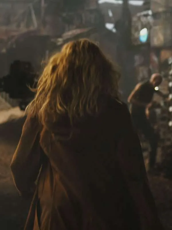 Back view of the brown cotton coat worn by Kara Zor-El